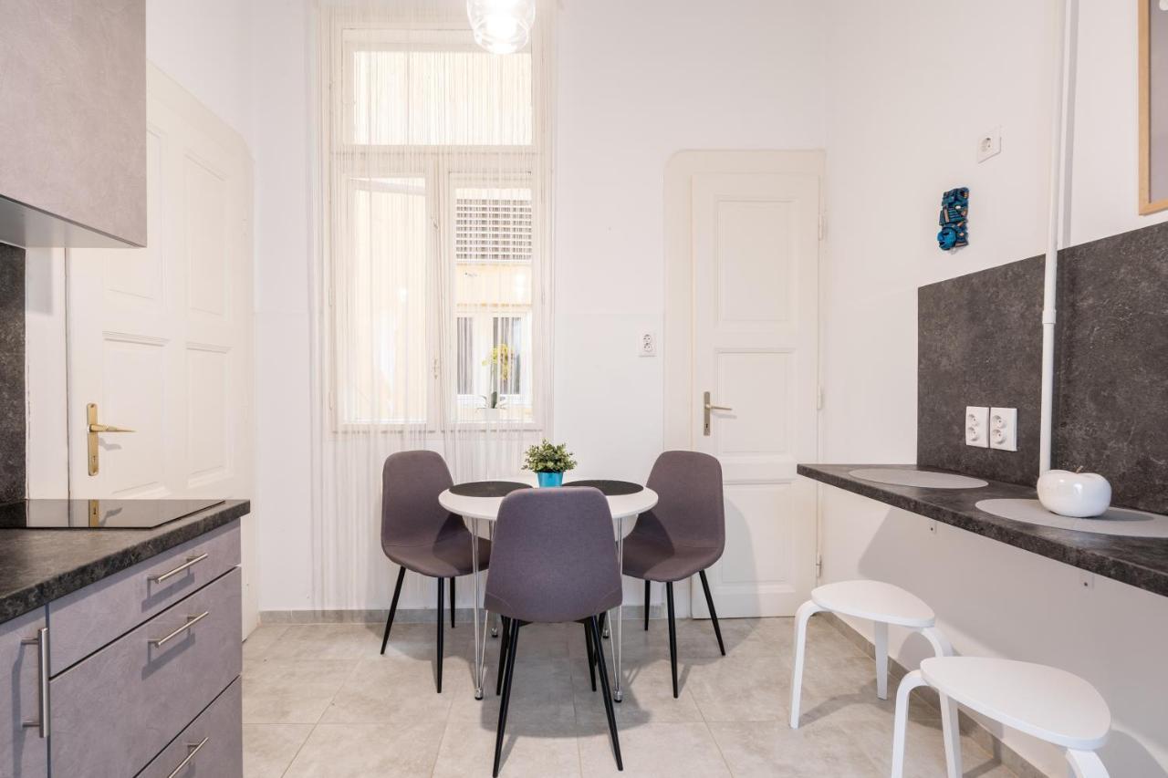 The White House Apartment Budapest Eksteriør billede